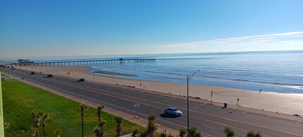 9420 Seawall Blvd in Galveston, TX - Building Photo - Building Photo