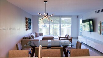 4017 N Cypress Dr in Pompano Beach, FL - Building Photo