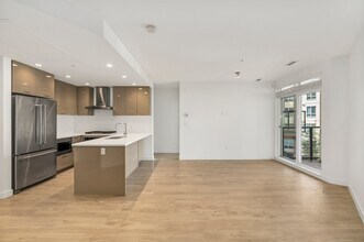 3581 Ross Drive in Vancouver, BC - Building Photo - Building Photo