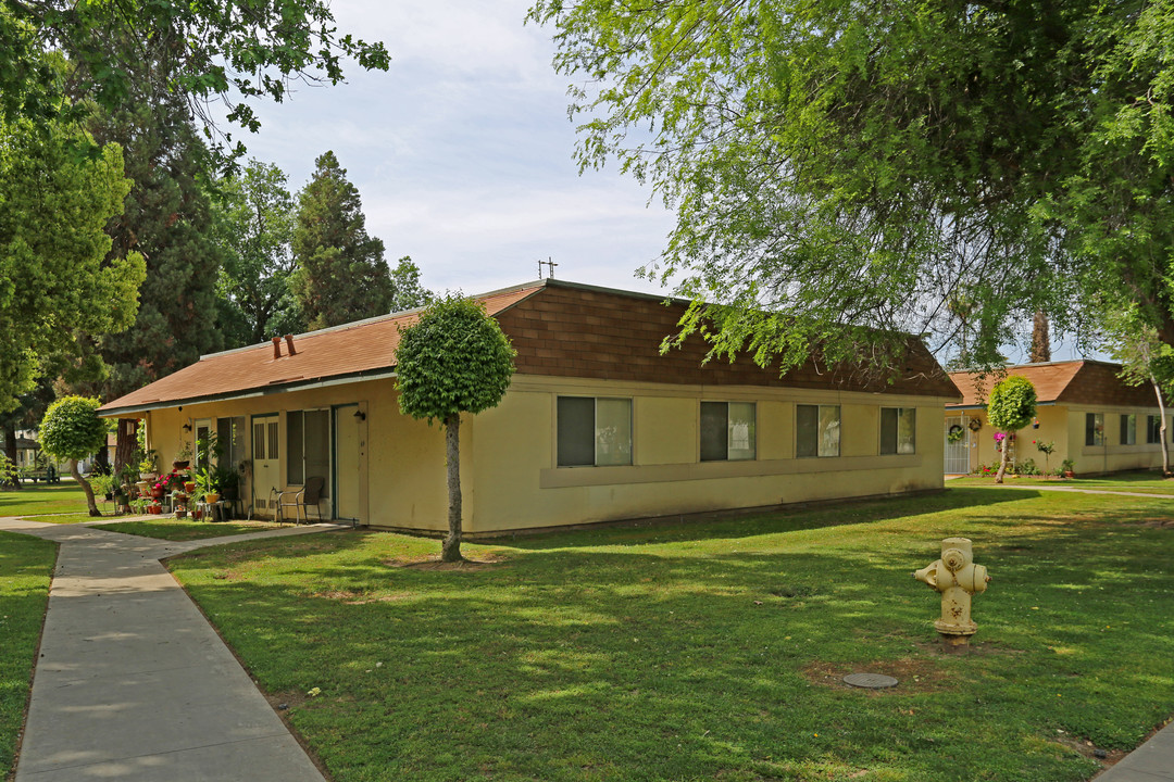 The Meadows in Visalia, CA - Building Photo