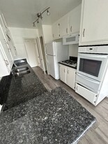 12221 San Vicente Blvd in Los Angeles, CA - Building Photo