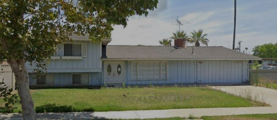 12642 Olympia Way in Santa Ana, CA - Foto de edificio