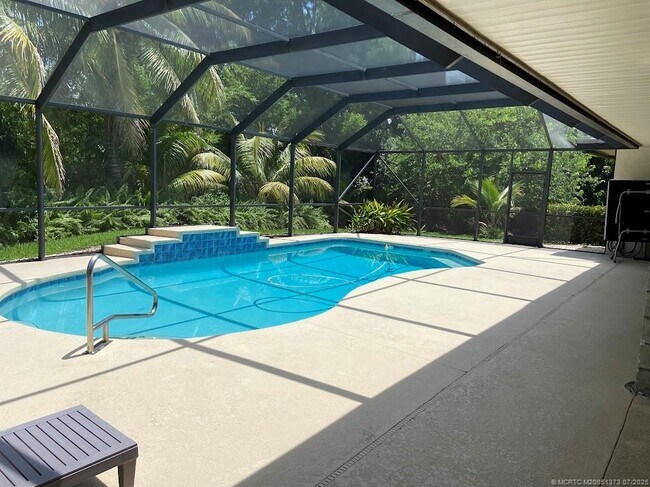 94 NE Elderberry Terrace in Jensen Beach, FL - Building Photo - Building Photo
