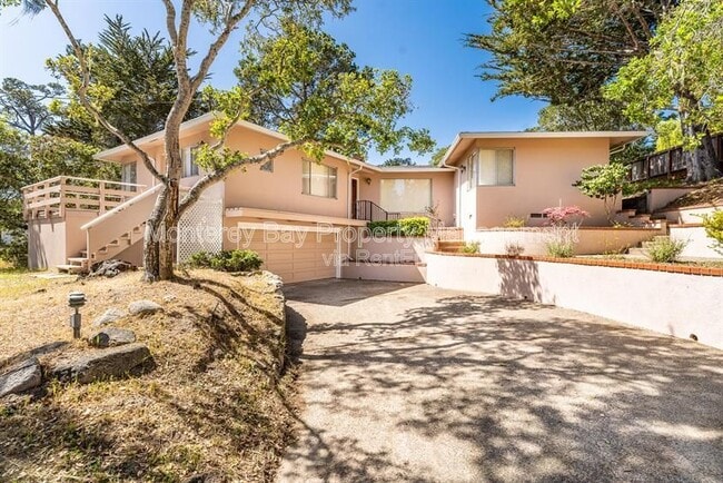 property at 1 El Caminito