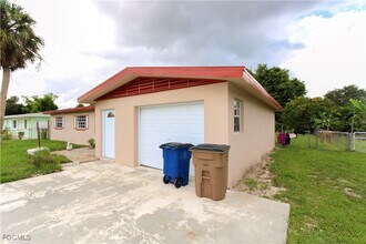 382 Ottumwa Ave in Ft. Myers, FL - Building Photo - Building Photo
