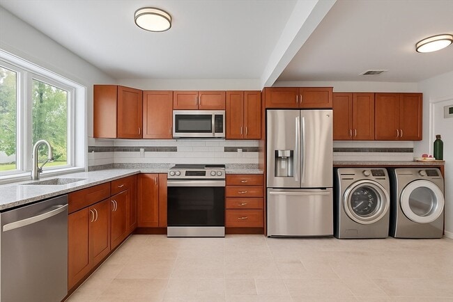 5 Colony Rd in Woburn, MA - Building Photo - Building Photo