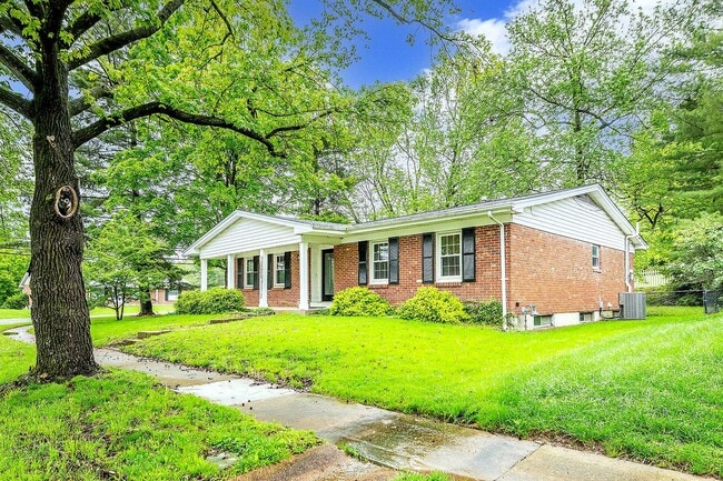 10602 Tioga Ct in St. Louis, MO - Foto de edificio - Building Photo