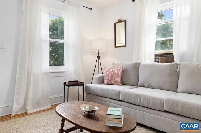 243 Shamrock Rd in Charlottesville, VA - Building Photo - Building Photo