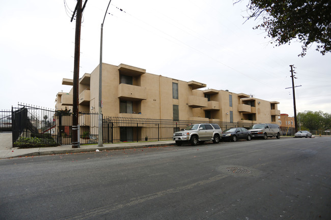 Bellevue Towers in Los Angeles, CA - Building Photo - Building Photo