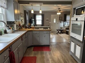 1909 Robin Rd in Waterloo, IA - Building Photo - Building Photo