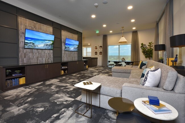 property at 3636 W Dallas St