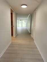 545 Oaks Ln in Pompano Beach, FL - Building Photo - Building Photo