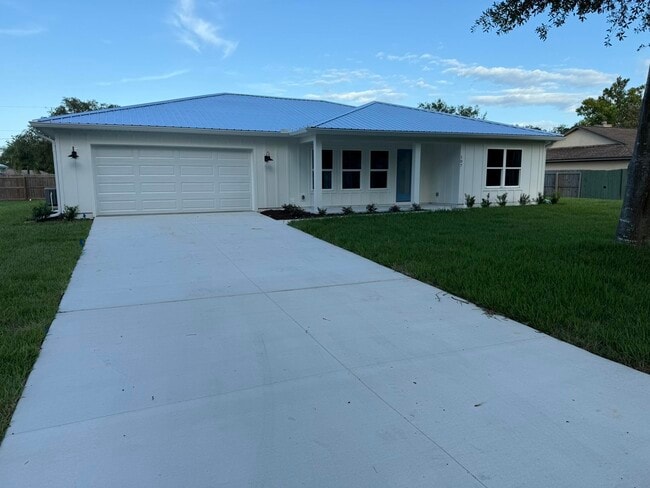 107 Lobelia Rd in St. Augustine, FL - Building Photo - Building Photo