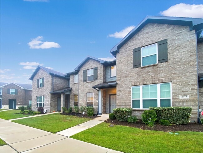 property at 11922 Amber Oak Wy