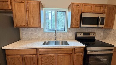 54317 Pine Crest Ave in Idyllwild, CA - Foto de edificio - Building Photo