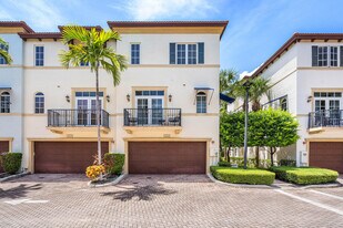 3261 Estancia Wy in Boynton Beach, FL - Building Photo