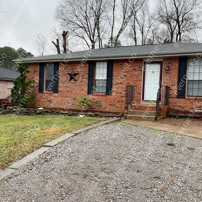209 Panamint Dr in Nashville, TN - Building Photo