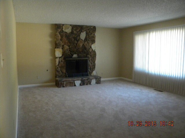510 Windward Way in Sacramento, CA - Building Photo