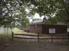 Charles Lea Center in Woodruff, SC - Building Photo - Building Photo