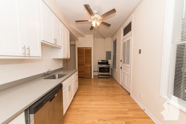 1208 W Wrightwood Ave, Unit 1208-G