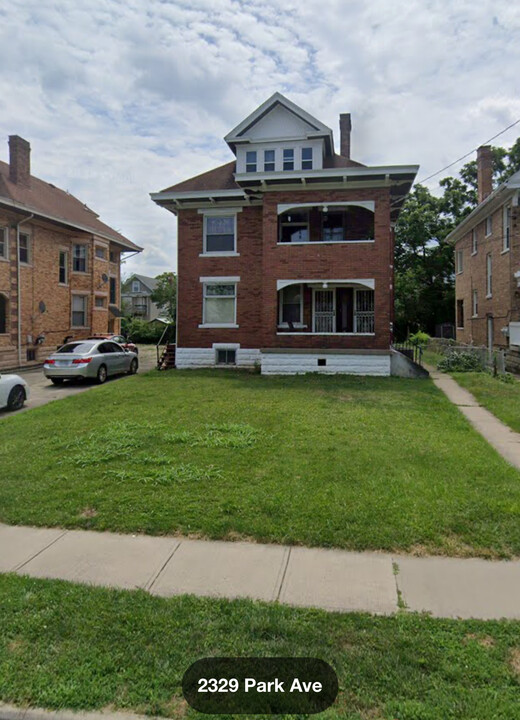 2329 Park Ave, Unit 2 in Norwood, OH - Foto de edificio