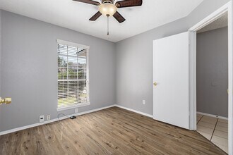 20023 Timber Forest Dr in Humble, TX - Building Photo - Building Photo