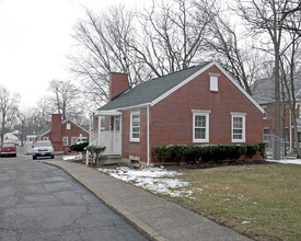 Colonial Village Apartments in Dayton, OH - Building Photo - Building Photo