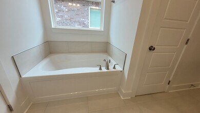 6911 Garden Hill Dr in Baton Rouge, LA - Building Photo - Building Photo