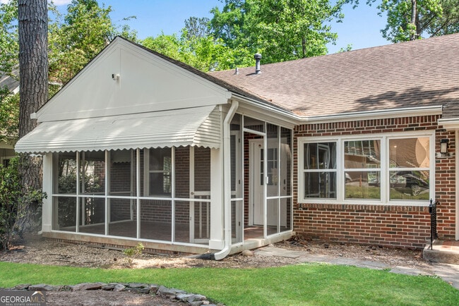 property at 1194 Spring Valley Ln NE