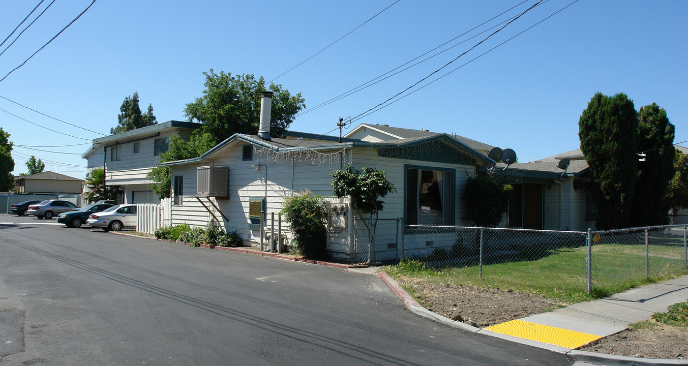 1852 Robin Ln in Concord, CA - Building Photo