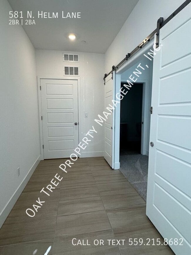 581 N Helm Ln in Clovis, CA - Building Photo - Building Photo