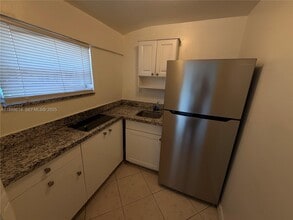 1012 N 24th Ave in Hollywood, FL - Building Photo - Building Photo