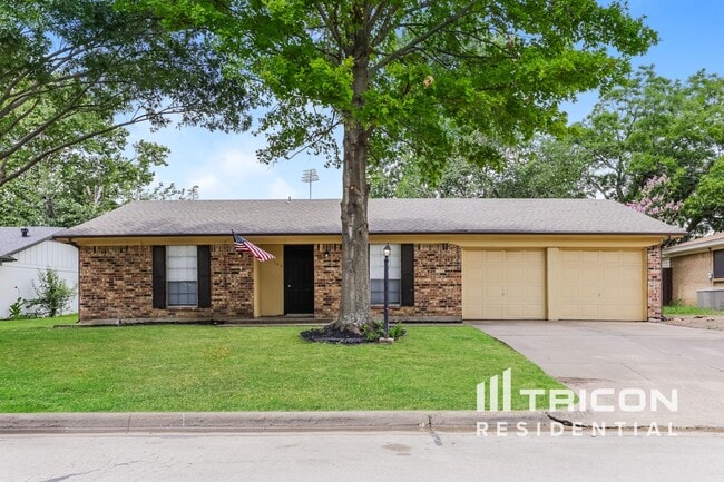 145 NW Suzanne Terrace