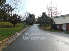 219 Cardinal Wy in Lewisburg, WV - Building Photo - Building Photo