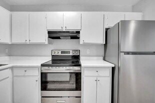 Fountain Oaks Apartments in Phoenix, AZ - Building Photo