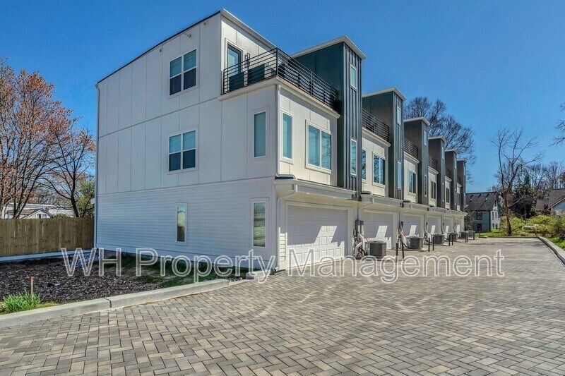 1016 W Kirkland Ave in Nashville, TN - Building Photo