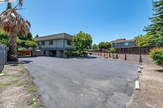 4327 Fairlands Dr in Pleasanton, CA - Building Photo - Building Photo