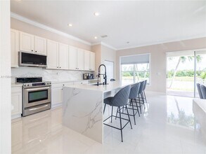 903 NW 167th Ave in Pembroke Pines, FL - Building Photo - Building Photo