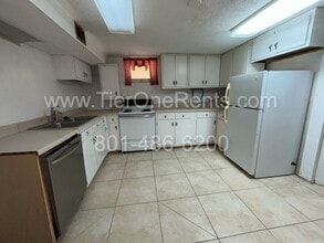 804 E 10600 S in Sandy, UT - Building Photo - Building Photo