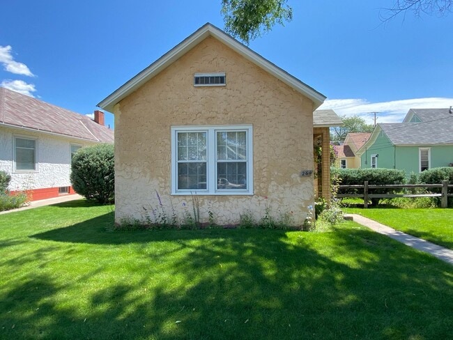 property at 261 N 5th St