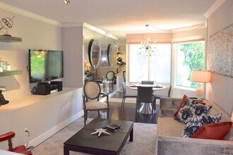 240 Lombard St in San Francisco, CA - Building Photo - Building Photo