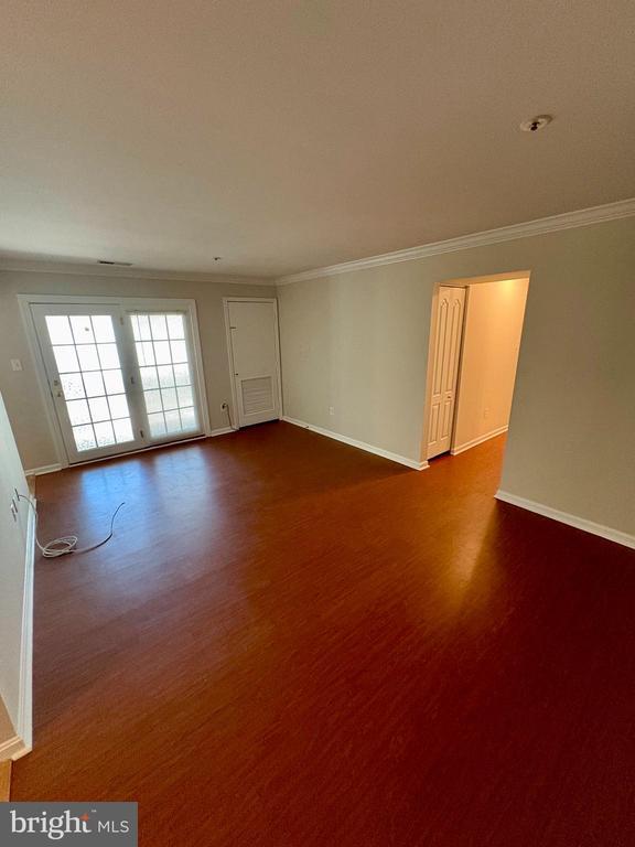 8601 Falls Run Rd in Ellicott City, MD - Building Photo - Building Photo