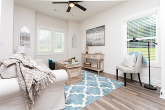 Oakwood Commons By Stella Homes in Gainesville, GA - Foto de edificio - Interior Photo