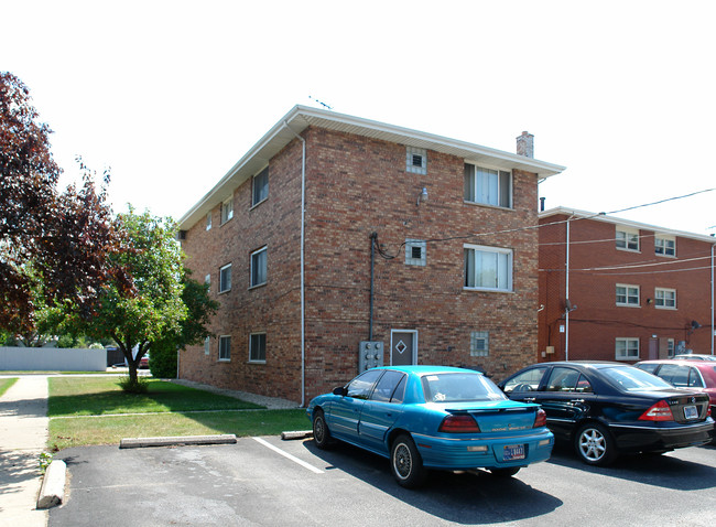 7100 Idaho Ave in Hammond, IN - Foto de edificio - Building Photo