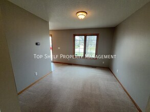 4404 SW Elm Ct in Ankeny, IA - Building Photo - Building Photo