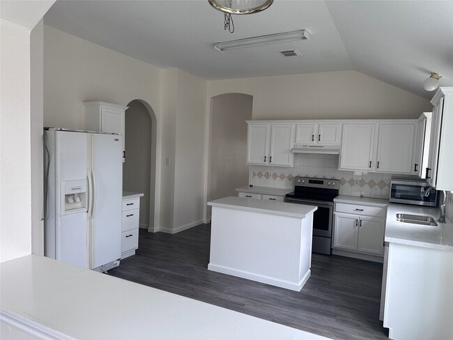 property at 211 Brazos Gardens Dr