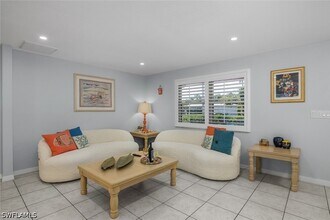 136 Coral Vine Dr in Naples, FL - Building Photo - Building Photo