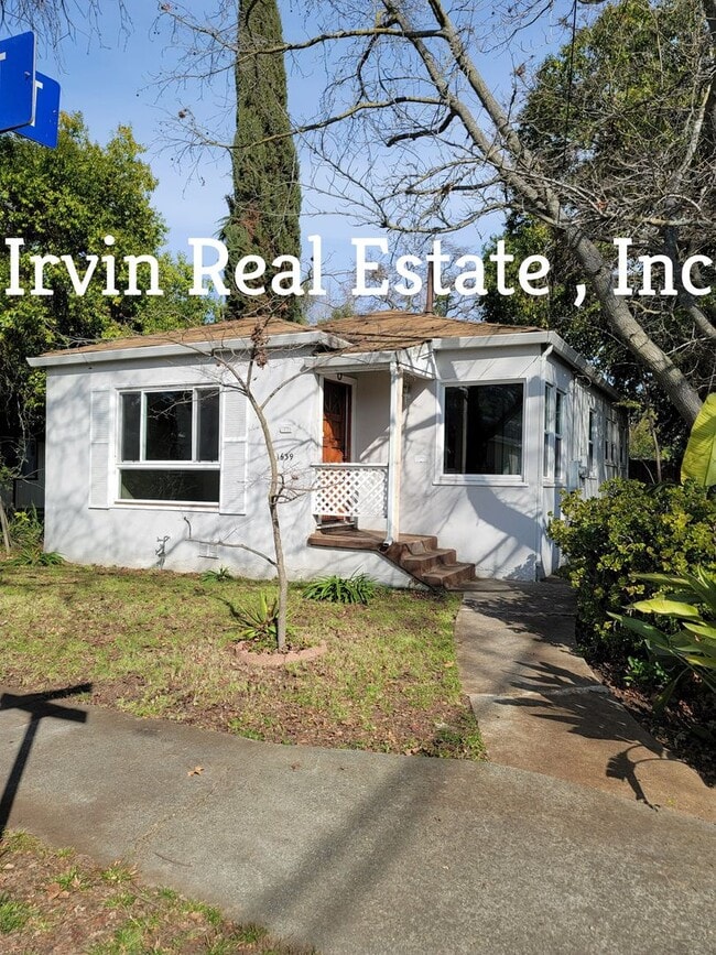 1639 Estudillo St in Martinez, CA - Building Photo - Building Photo
