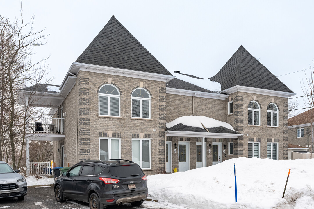 2005 Baker St in Lévis, QC - Building Photo