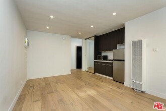11680 W Ohio Ave in Los Angeles, CA - Building Photo - Building Photo